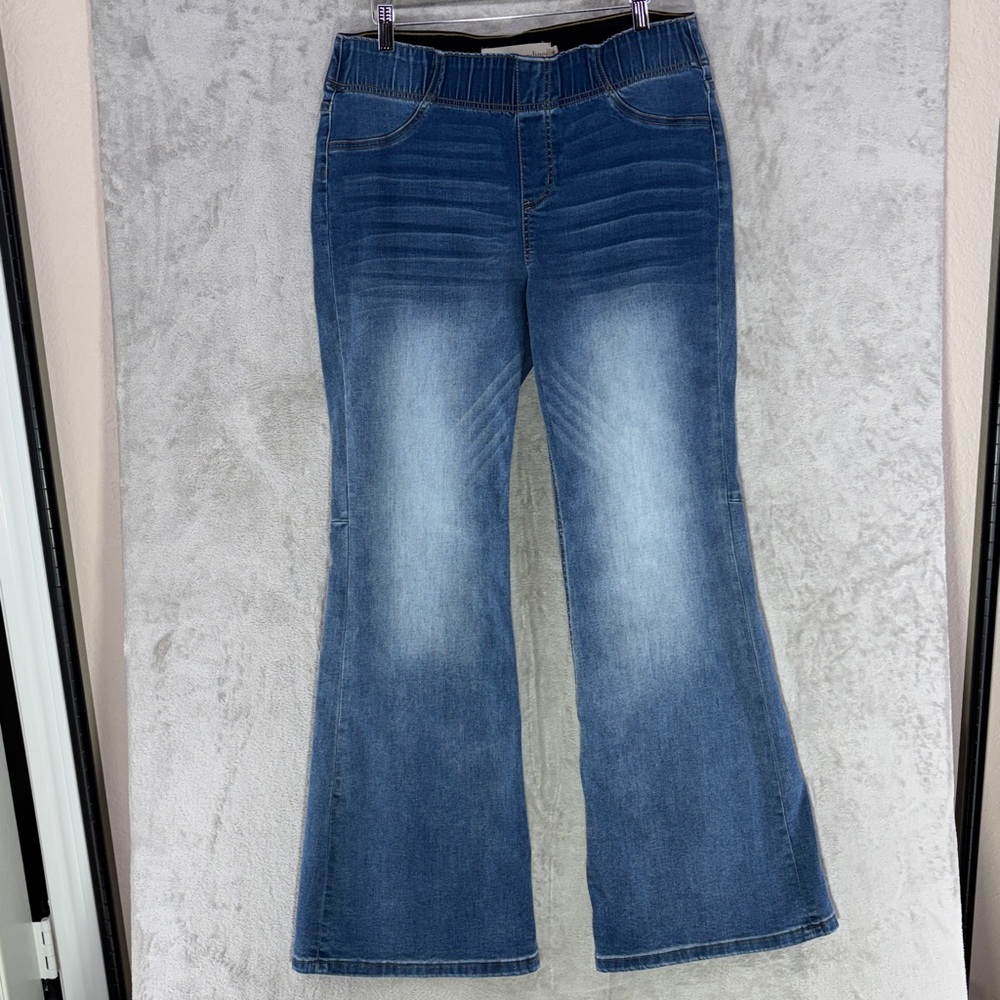 Soft Surroundings Supremely Soft Flare Blue Pull On Jeans Women's Size M